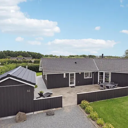 Amazing Home In Haderslev With Sauna *